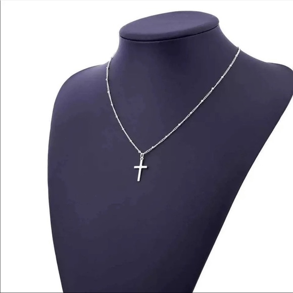 3/$30 🤍 Silver Cross Pendant Necklace - Picture 3 of 3